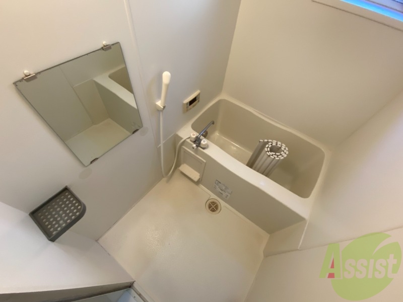 バス・シャワールーム　綺麗な浴室です。１日の疲れを癒すのに最適ですね。