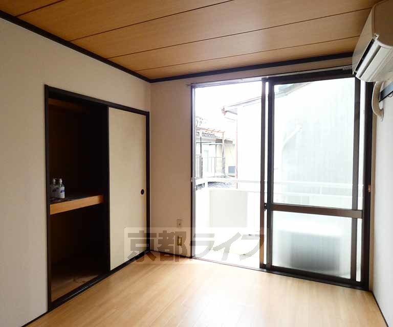 居室・リビング　きれいなお部屋です。