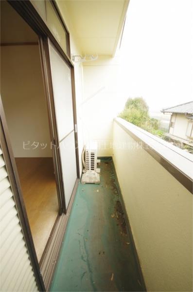 バルコニー　雨戸付き