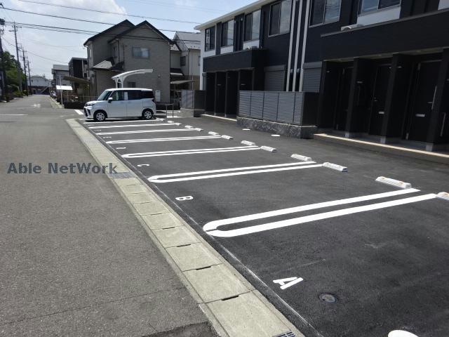 駐車場　駐車場