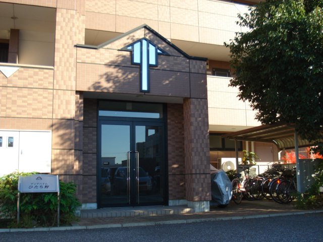 エントランス　外観写真（昼）