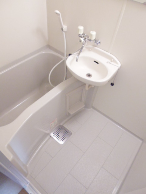 バス・シャワールーム　バス