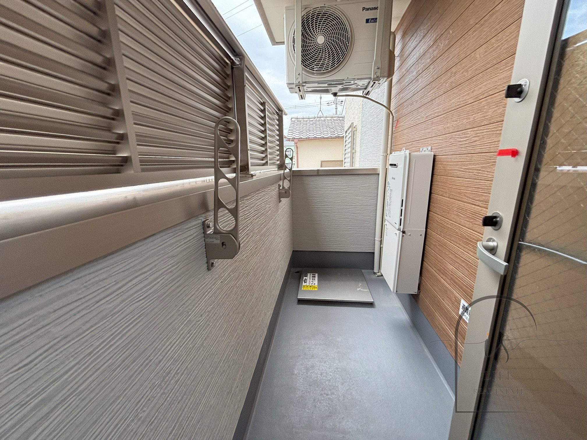 バルコニー　イメージ写真