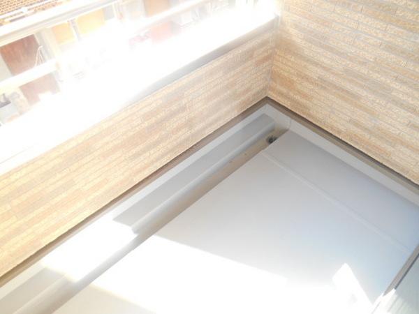 バルコニー　明るいバルコニー！