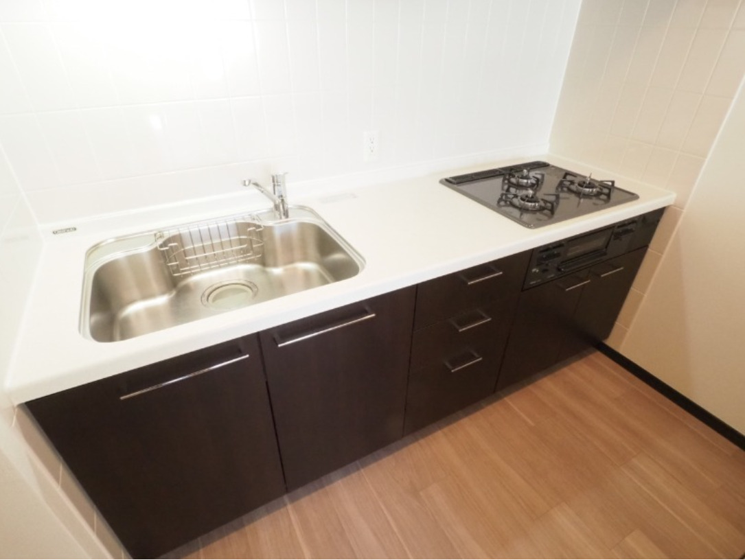 キッチン　※同タイプ参考写真　3口ガスコンロ