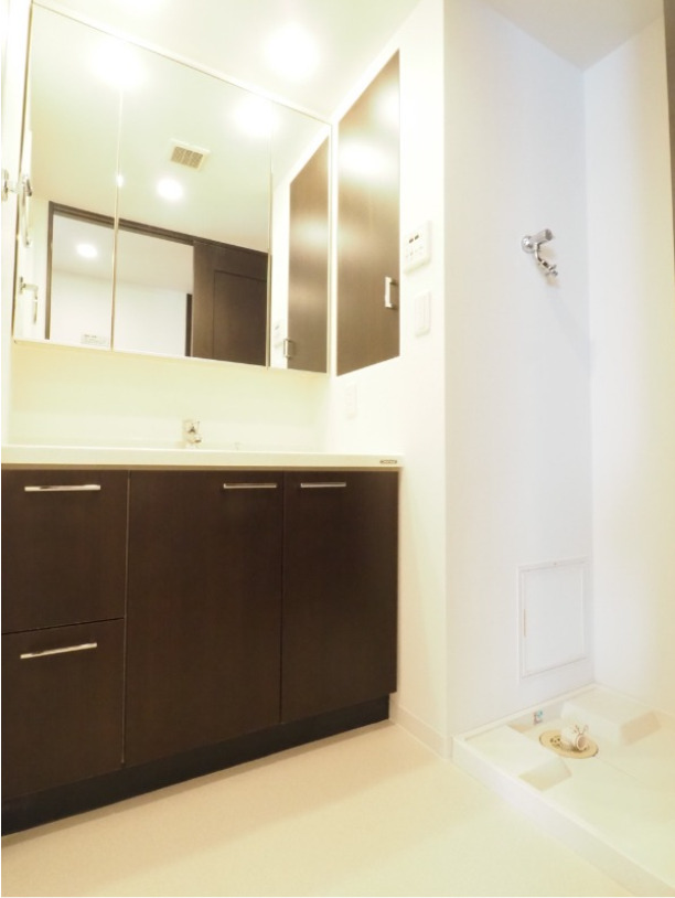 洗面設備　※同タイプ参考写真　独立洗面台