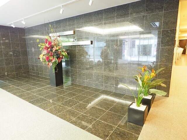 エントランス　パークフラッツ市谷台町坂