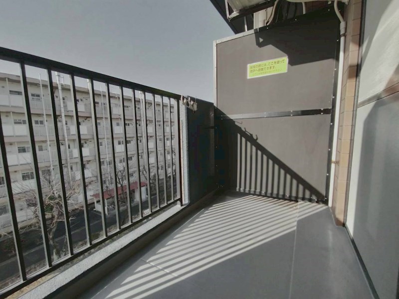 バルコニー　南向きのバルコニーですので、陽当たり良好です。