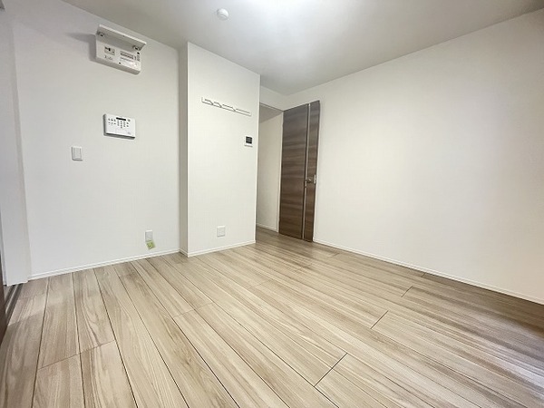 居室・リビング　フローリング！