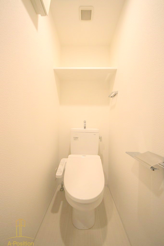 トイレ　レオンコンフォート難波クレア