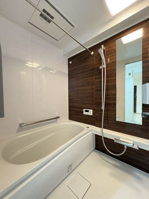 バス・シャワールーム　追焚機能　浴室乾燥機