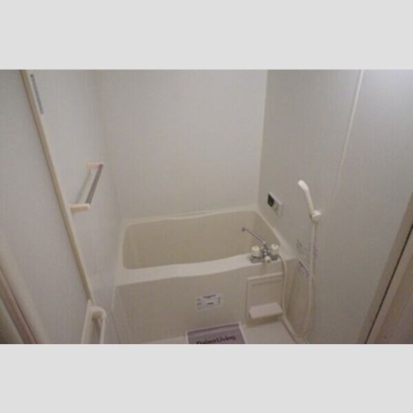 バス・シャワールーム　玄関外部