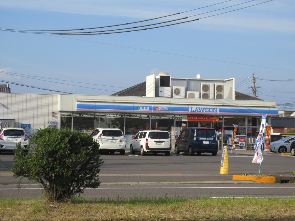 コンビニ　ローソン一宮森本三丁目店（コンビニ）まで221m