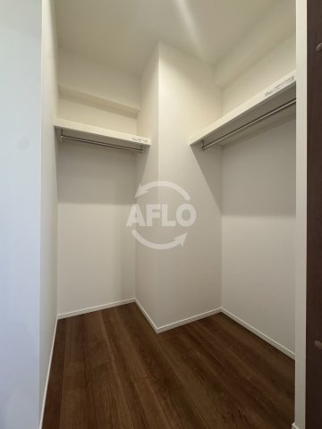 収納　ロイジェント玉川　ウォークインクローゼット