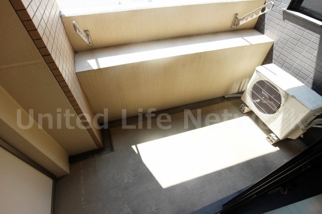 バルコニー　バルコニー付きで採光＆風通し良好！