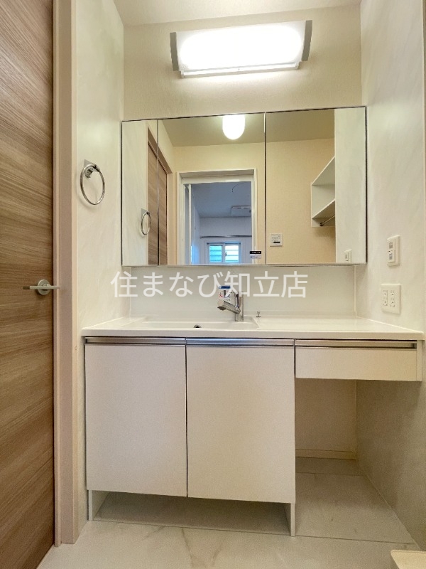 洗面設備　同型別部屋写真