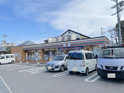 コンビニ　セブンイレブン 岸和田八幡町店（コンビニ）まで425m