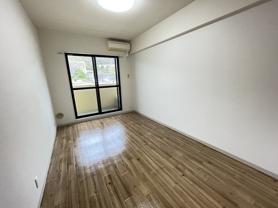 居室・リビング　※別部屋の写真です