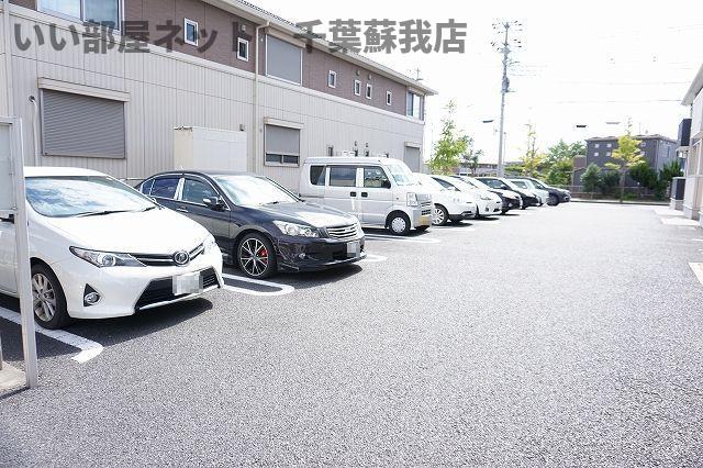 駐車場　駐車場完備です