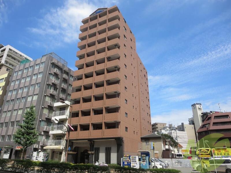 建物外観　三宮駅まで徒歩１２分、新神戸駅まで徒歩８分の場所にあります。