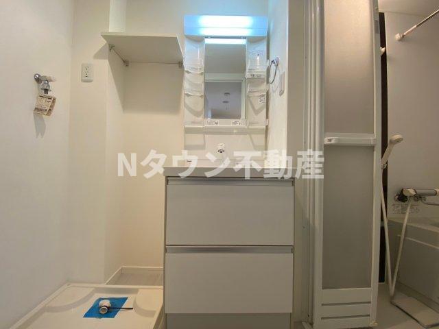 洗面設備　独立洗面化粧台付き