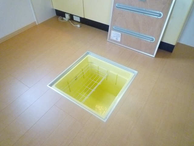 その他設備　床下収納