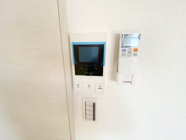 セキュリティ　TVモニターホンは安心ですね。誰か確認してから開けて下さいね