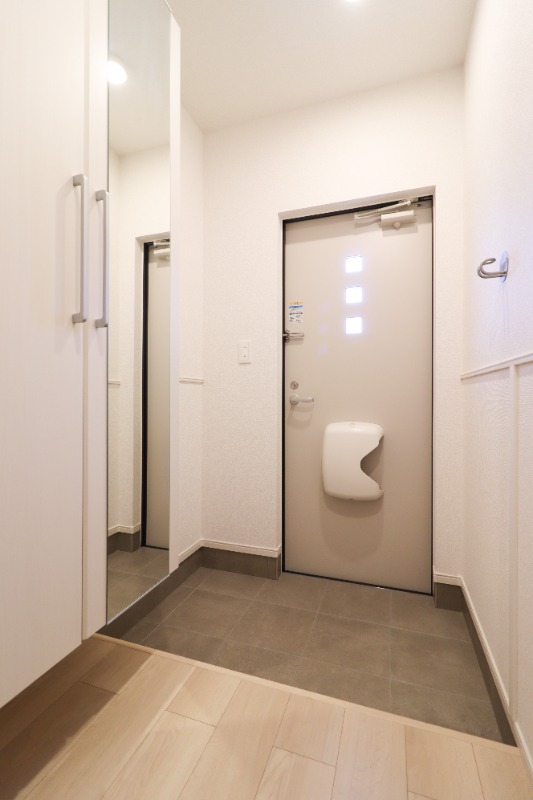 玄関　図面と現状に相違がある場合には現状を優先