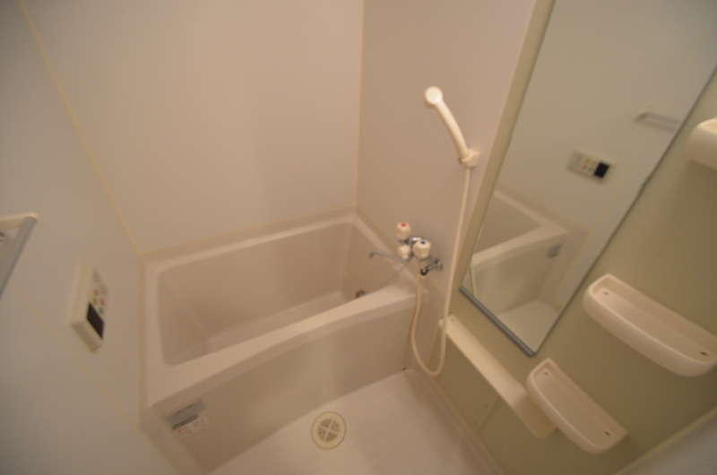 バス・シャワールーム　きれいな浴槽です♪