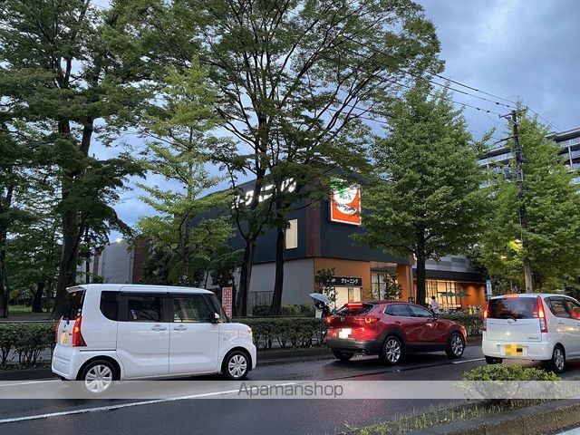 スーパー　ヨークベニマル仙台上杉店（スーパー）まで584m