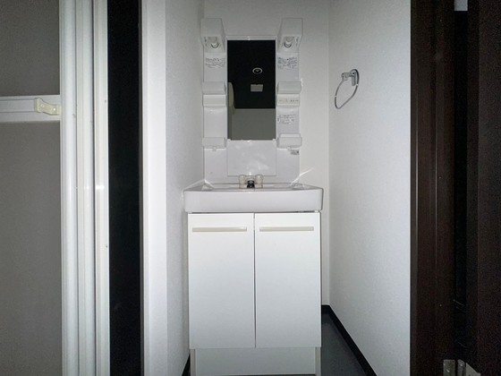 洗面設備　※別部屋の写真です