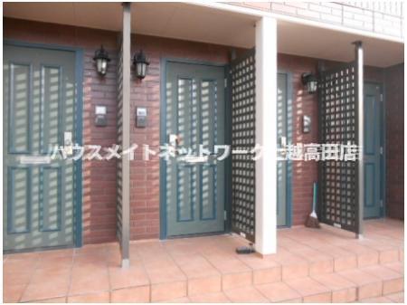 エントランス　重曹メゾネットタイプ玄関