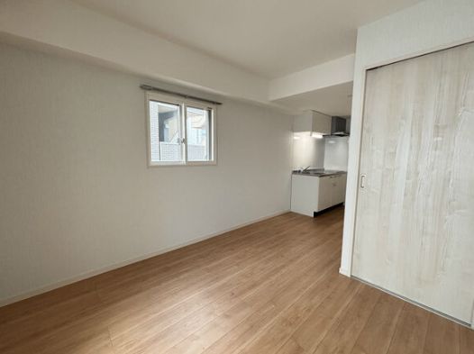 居室・リビング　同物件内別号室のお写真になります