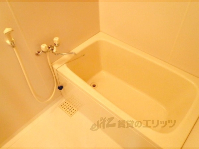 バス・シャワールーム　収納