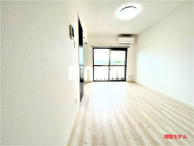 居室・リビング　同型別物件のイメージ写真です