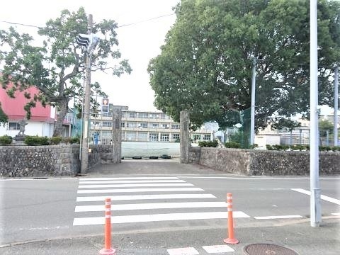 小学校　伊勢市立豊浜西小学校（小学校）まで1464m