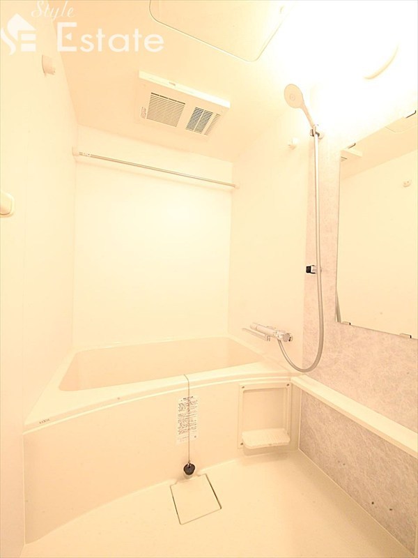 バス・シャワールーム　バスルーム