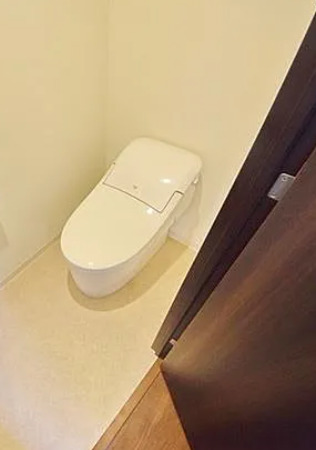 トイレ　同タイプ部屋　参考写真です