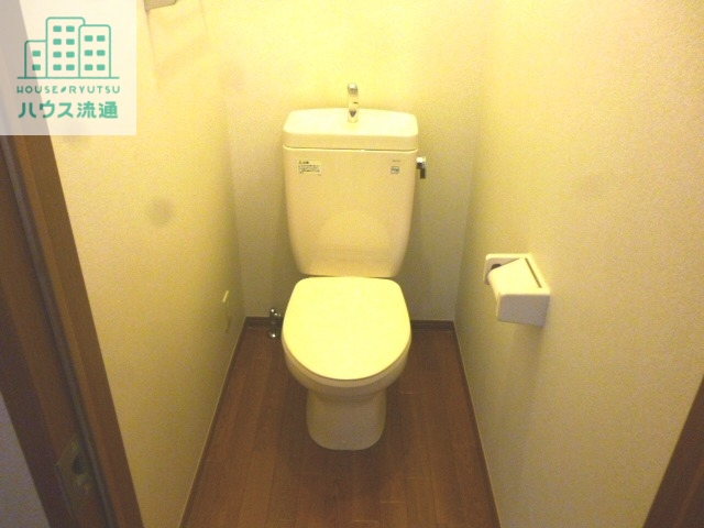 トイレ　※別号室の写真です