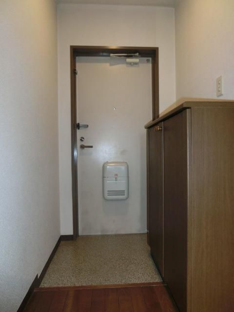 玄関　収納のある玄関