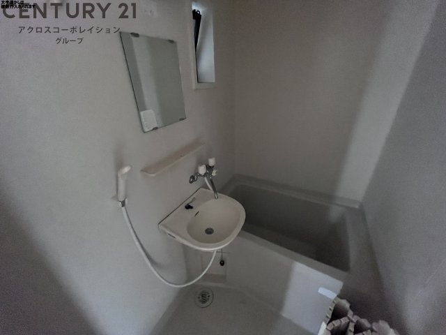 バス・シャワールーム　シンプルで機能的なユニットバスです！