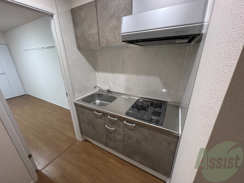 キッチン　キッチンは２口ガスコンロ付きです。毎日の料理が楽しみですね。