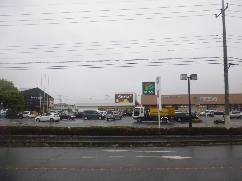 スーパー　フレッセイ藤岡店（スーパー）まで345m