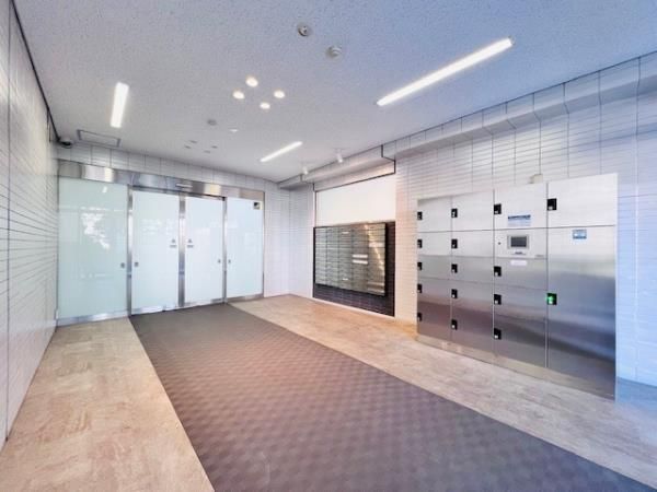 エントランス　建物の内部です