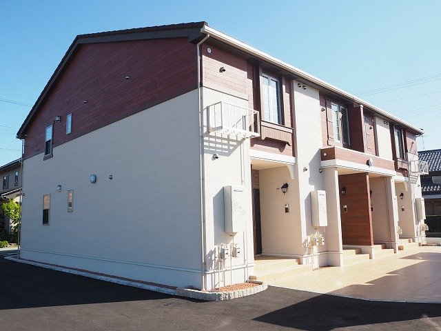 建物外観　外観は落ち着いています