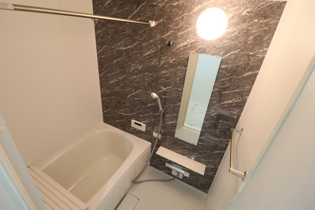 バス・シャワールーム　浴室