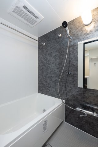 バス・シャワールーム　※写真は同タイプ住戸です。