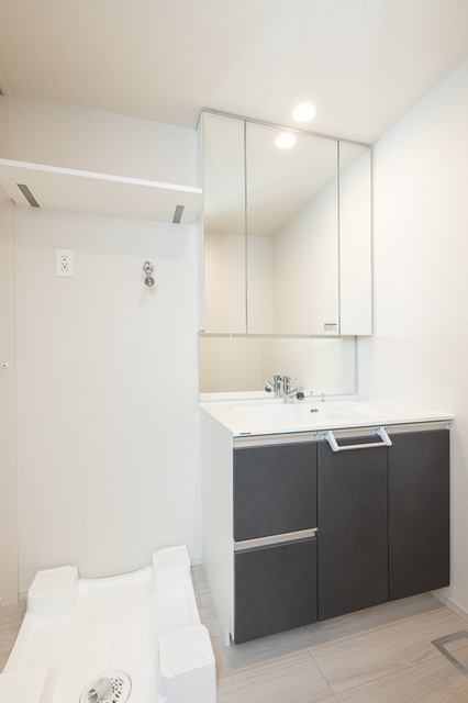 洗面設備　※写真は同タイプ住戸です。