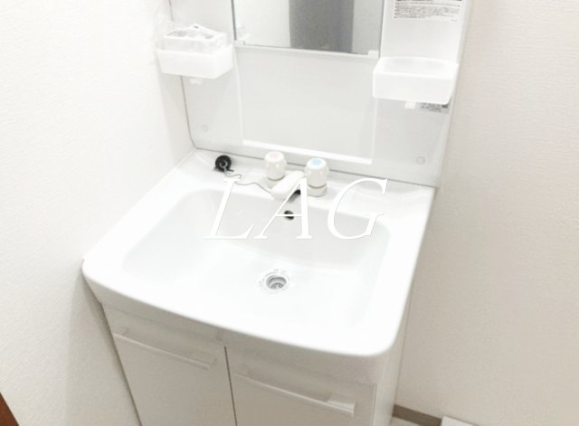洗面設備　独立洗面台です。