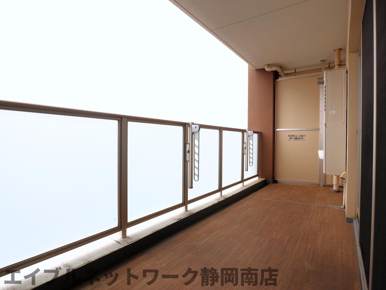 バルコニー　落ち着いた時間を過ごせるバルコニーです